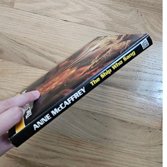 The Ship Who Sang by Anne McCaffrey ~ Hardcover ~ 1969 Edition ~ 0345334310 - Picture 4 of 12
